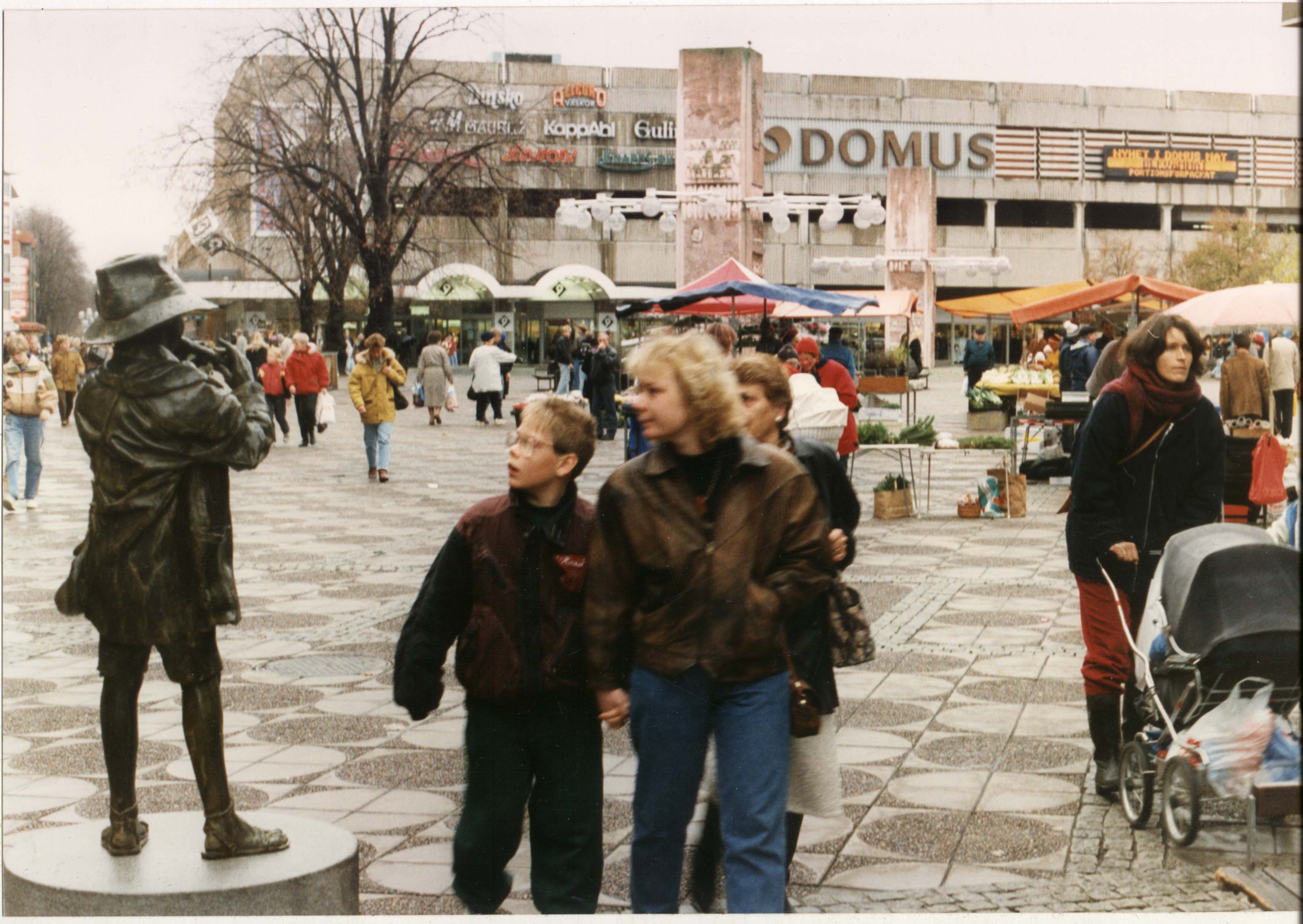 Stortorget med fontän.jpg